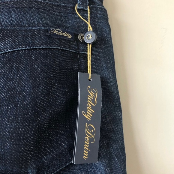 NWT-Fidelity “Stevie” Phantom Rise Mid Rise Jeans - Picture 3 of 5
